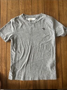 Abercrombie Kids Heather Gray Short-Sleeve Tee Moose Logo Boys 7/8 A44